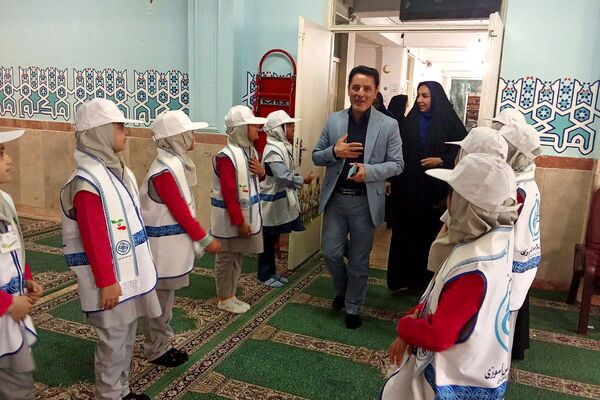  طرح مسواک‌زدن گروهی در دبستان شهدای معلم 