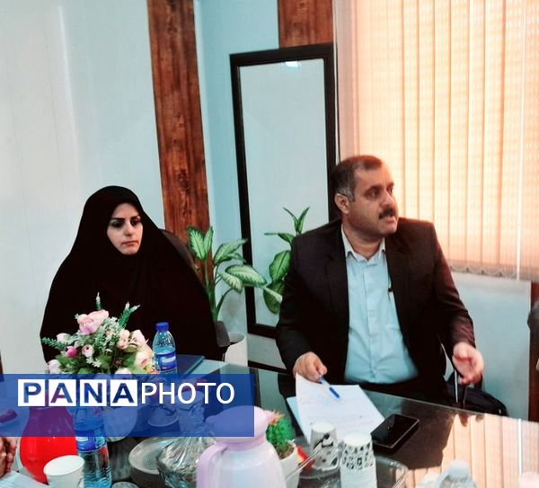 جلسه استانی دومین دوره مسابقه ملی دانش‌آموزان حافظ خوان ایران در بوشهر