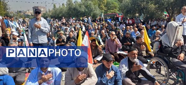 برگزاری نماز جمعه نصر به امامت رهبر معظم انقلاب اسلامی 