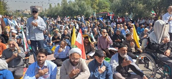 برگزاری نماز جمعه نصر به امامت رهبر معظم انقلاب اسلامی 