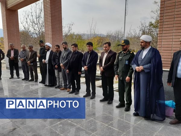 غبارروبی مزار شهدای شهر قاضی و شهر آوا 