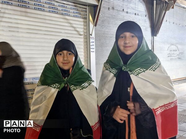 حضور پرشور دانش‌آموزان، نوجوانان وکودکان اردبیلی در تجمع حمایتی از جبهه مقاومت ورزمندگان پرتوان اسلام