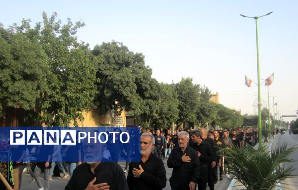 مراسم پیاده‌روی هیات سراسر شهر دولت آباد به سمت آستان مقدس سیدان الکریمان برخوار 