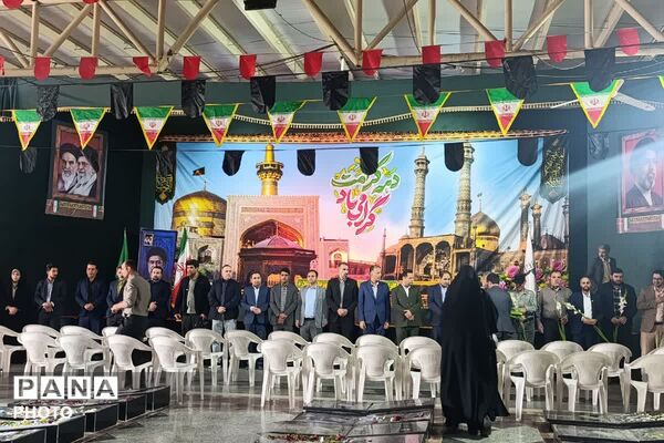 بیعت معلمان و مسئولین آموزش و پرورش ملارددر هفته معلم در گلزار شهدا با شهدا