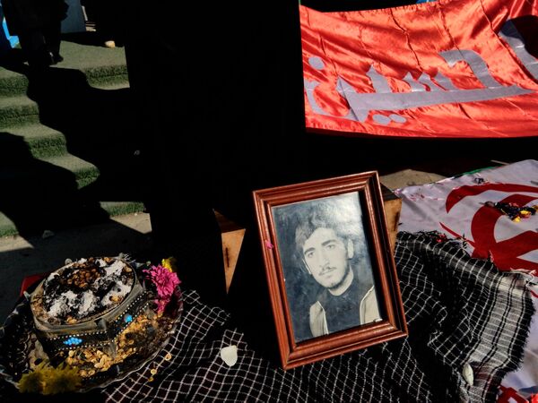 دبیرستان نجم میزبان پیکر یک شهید گمنام شد