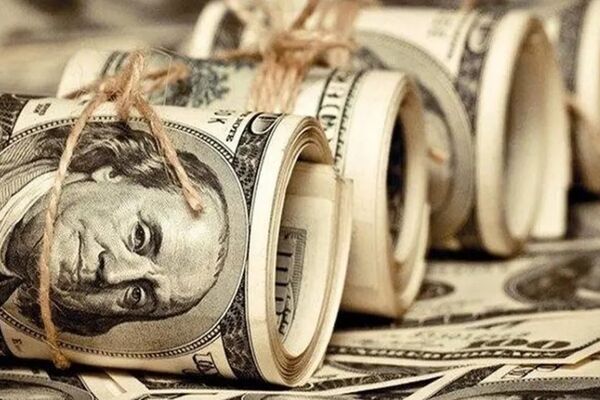  با اخلال‌گران بازار ارز و طلا و دانه‌درشت‌ها برخورد می‌شود
