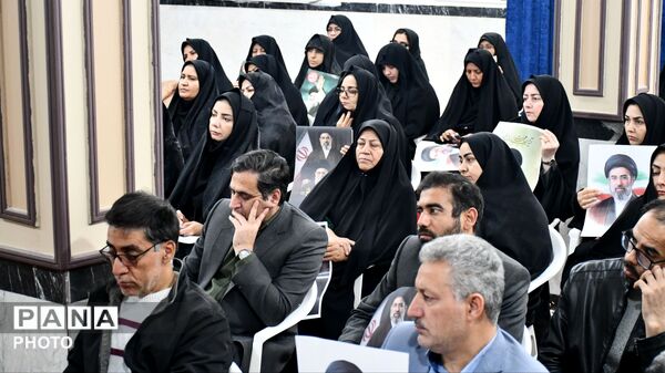  بیعت فرهنگیان آموزش و پرورش مه ولات با رهبر جمهوری اسلامی ایران