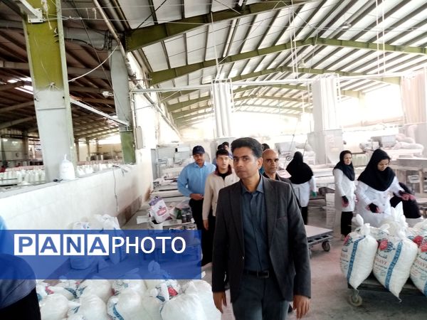 اردوی علمی دانش‌آموزان یازدهم انسانی دبیرستان نمونه آیت الله خامنه‌ای کاشمر 