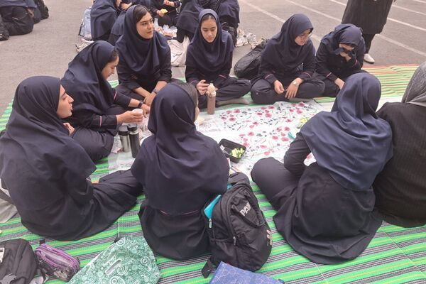 مراسم جشن ولادت حضرت معصومه (س) و روزدختر در دبیرستان حضرت ولیعصر (عج) ری یک