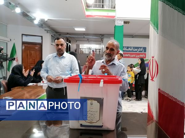 حضور حماسی مردم غیور بیرجندی در انتخابات 