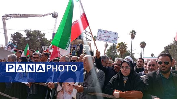 یک روز متفاوت با حضور مردمی از جنس غیرت و استقامت