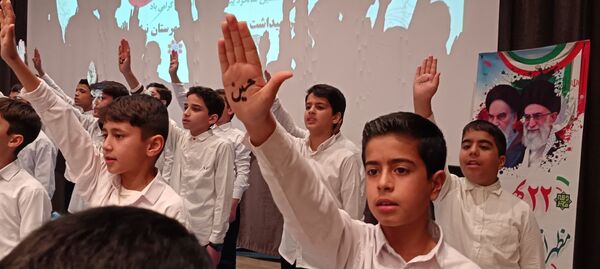 جشن یوم الله 22 بهمن در فرهنگسرای سیمرغ نیشابور