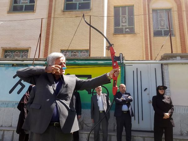 افتتاح زمین چمن هنرستان تربیت بدنی محمد شهرستانی ناحیه ۶ مشهد