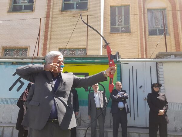 افتتاح زمین چمن هنرستان تربیت بدنی محمد شهرستانی ناحیه ۶ مشهد