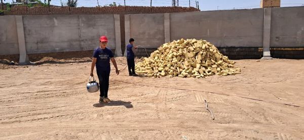 تلاش شبانه روزی برای تکمیل مدرسه جدید در روستای فدافن