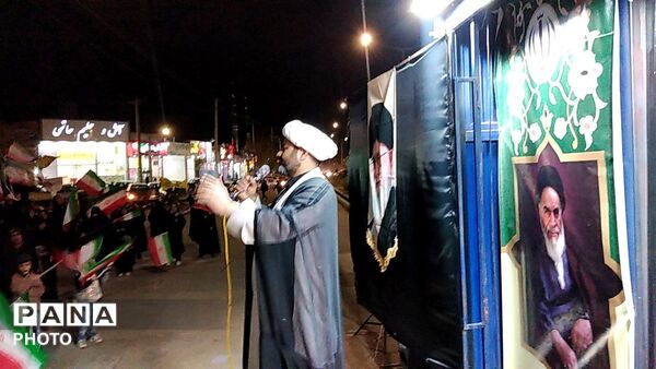 خون می‌دهیم ولی خاک هرگز