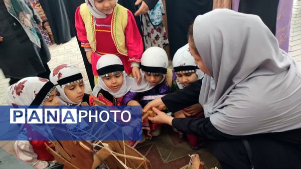 نمایشگاه صنایع دستی و مشاغل خانگی در میاندورود 