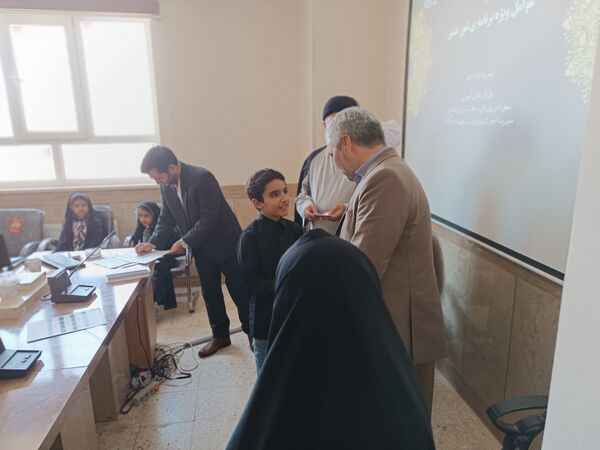 تجلیل از برگزیدگان پویش یاحسین(ع) در گناباد