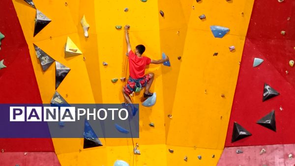 معرفی ورزش سنگ‌نوردی به دانش‌آموزان کهگیلویه و بویراحمد