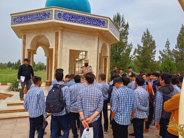 اردوی آموزشی تیراندازی و بازدید از موزه و مزار شهدای گمنام در شهرستان بروجرد