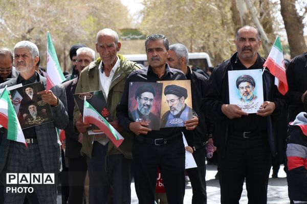 راهپیمایی روز قدس در شهر گلباف
