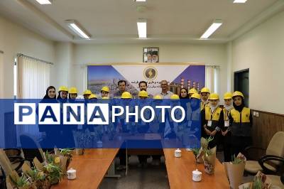 آیین تجلیل از سفیران انرژی برتر نیروگاه سیکل ترکیبی در شهرستان شیروان