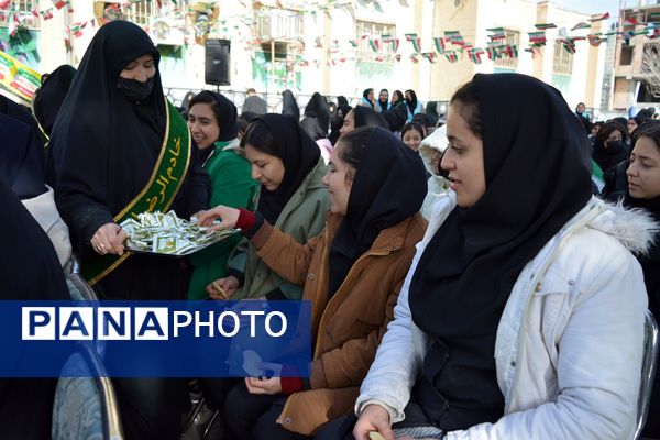 عطر رضوی در جشن نیمه شعبان مدرسه حکمت