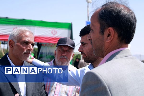 آیین افتتاحیه بزرگترین زمین چمن مصنوعی آموزش و پرورش خراسان رضوی در حاشیه شهر مشهد 