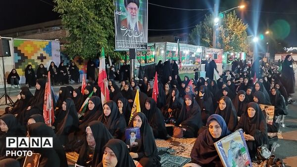 همزمان با سراسر کشور؛ حضور پرشور مردم در چهلم رهبر شهید در پلدختر