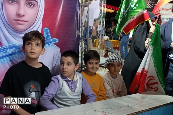 شکوفه‌های امید  دبستان شاهد خوانساری در مسیر بیعت