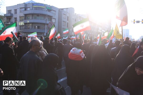 بیعت مردم تهران با سومین رهبر انقلاب