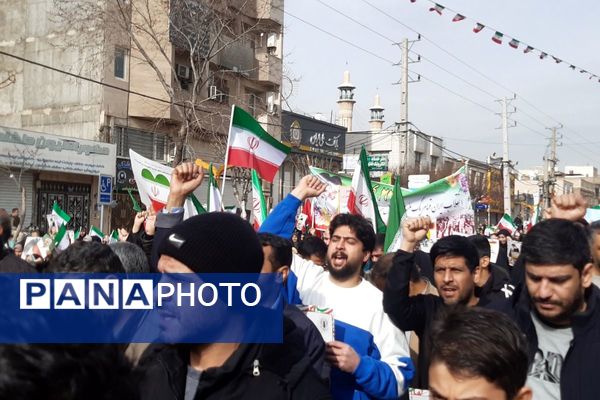 خروش مردمی در خیابان‌های رباط‌کریم در 22بهمن