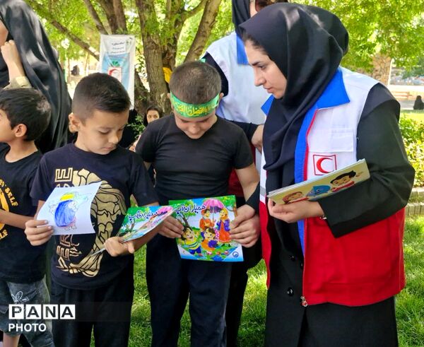 سرخ پوشان هلال در شیرخوارگان حسینی 