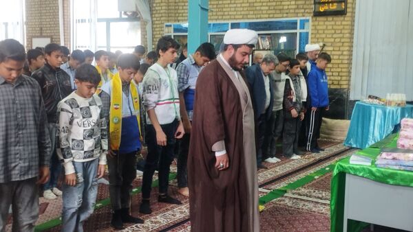 آغاز مسئولیت دینی؛ جشن سن تکلیف دانش‌آموزان پسر مدرسه شهید آیت‌الله مدرس قرچک