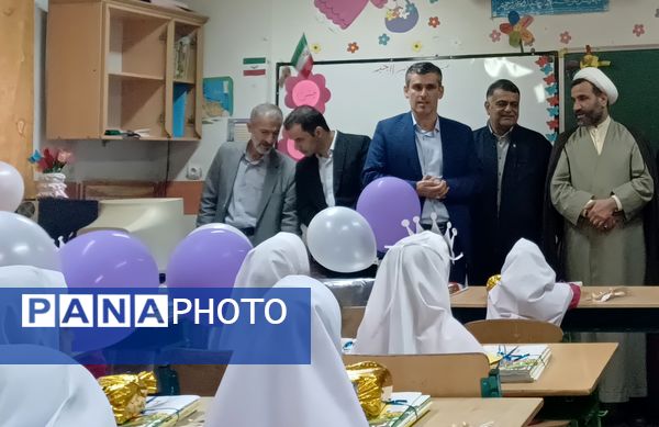 جشن شکوفه‌ها در خشکبیجار 