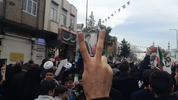 جلوه هایی از راهپیمایی جشن پیروزی انقلاب در شهر قم