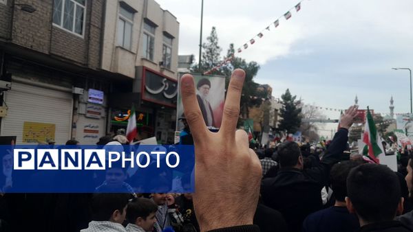 جلوه هایی از راهپیمایی جشن پیروزی انقلاب در شهر قم