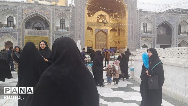 چهارشنبه که می‌شود، حرم امام رضا(ع) شلوغ‌تر از همیشه است