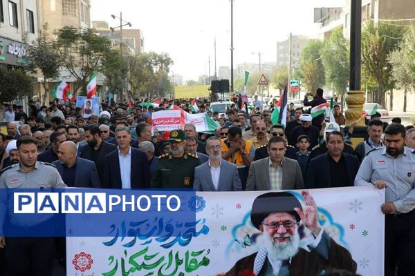 حضور پرشور دانش‌آموزان در راهپیمایی ۱۳آبان منطقه کهریزک 