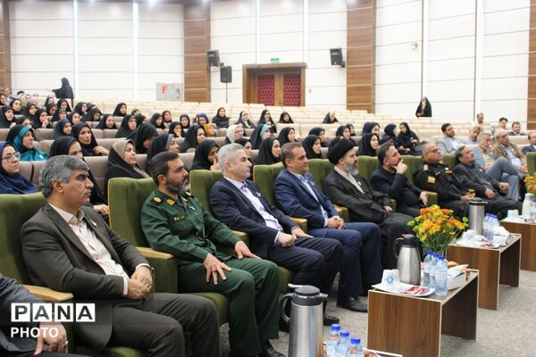مراسم بزرگداشت مقام معلم در پردیس