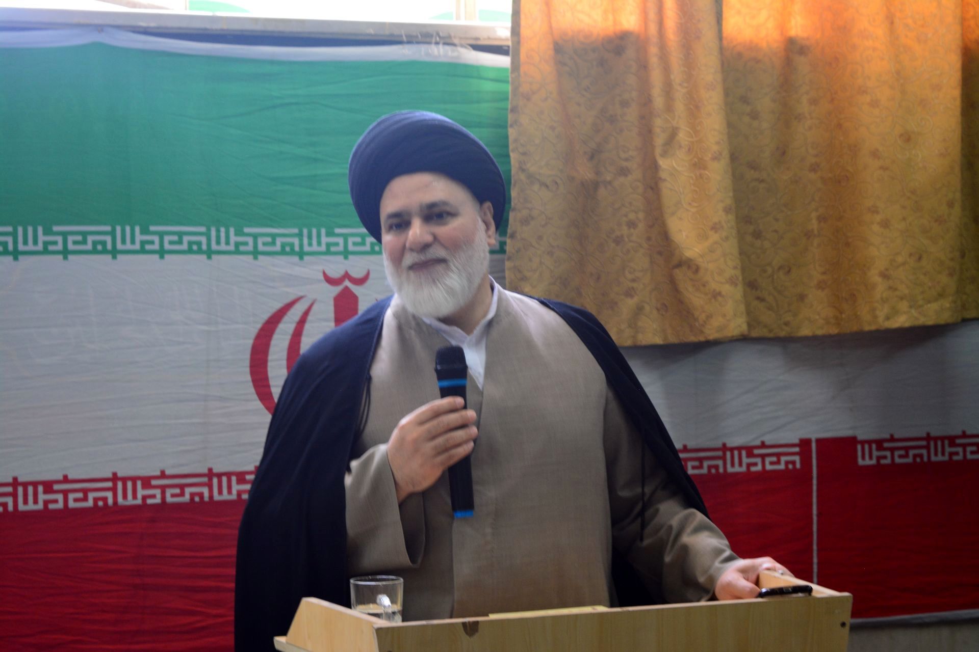 نوجوانان باید از غیرت حضرت قاسم)u( شمشیر مقاومت برای مقابله با جنگ تحمیلی بسازند