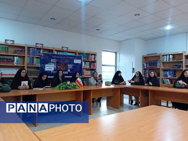 نشست کتابخوانی در کتابخانه شهید بهشتی سملقان