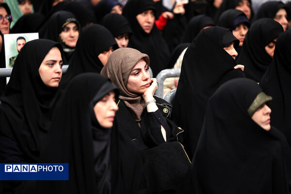 دیدار اقشار مردم با رهبر انقلاب به مناسبت چهل‌وهفتمین سالگرد پیروزی انقلاب اسلامی