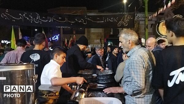گذری بر چایخانه حضرت فاطمه زهرا در هشتمین روز از سال ۱۴۰۵ 