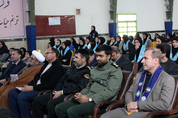 برگزاری جشن نیکوکاری در دبیرستان فاطمه الزهرا(س) آشخانه