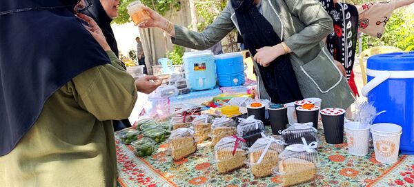 برگزاری بازارچه در پیش دبستانی شور و نشاط آشخانه 