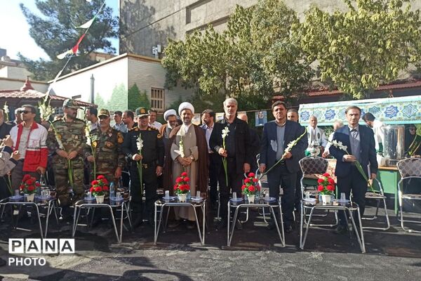 مراسم متمرکز بازگشایی مدارس شهرستان رباط‌کریم در مدرسه شاهد بهشت