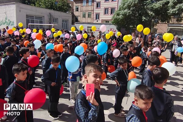 زنگِ مهر در بهارستان دو؛ از فرشته‌ها تا شکوفه‌ها