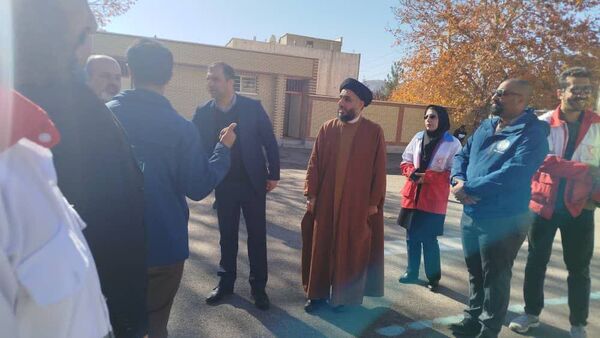 برگزاری مانور زلزله در مدرسه دانش سی سخت 
