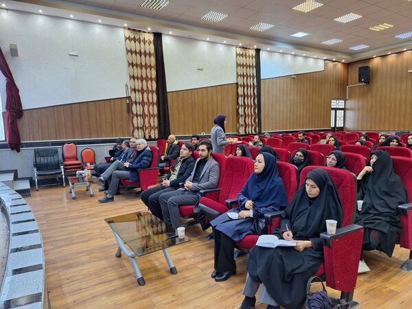 کارگاه آموزشی و توجیهی مربیان پیشتاز تربت حیدریه 